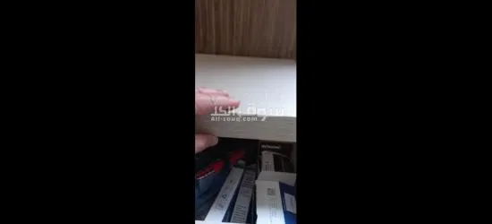 غرفة نوم كاملة مؤلفة من تختين وخزانة وكومود - 4