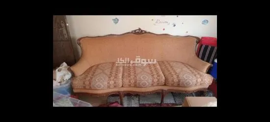 صالون ٤ قطع صغار مع وحدة كبيرة وطاولة رخام بحالة ممتازة